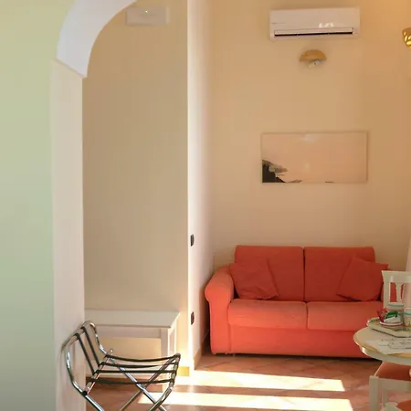 Il Porticciolo Di Amalfi