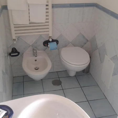 Il Porticciolo Di Амальфі