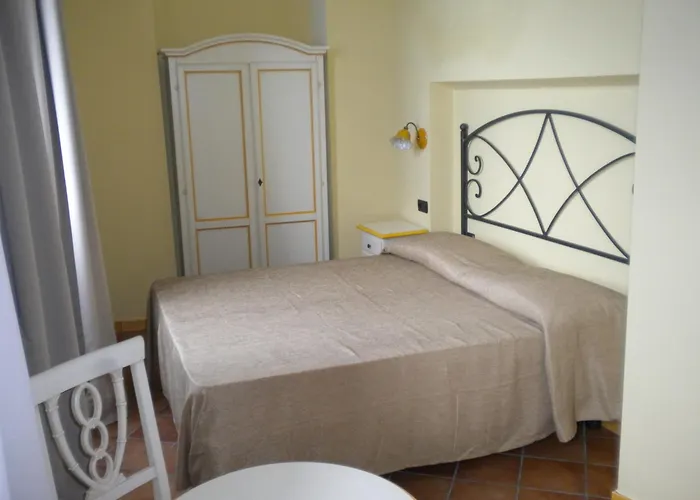 Il Porticciolo Di Bed & Breakfast 3*