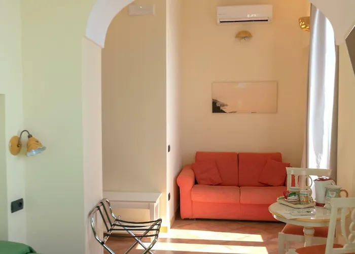 Il Porticciolo Di Amalfi